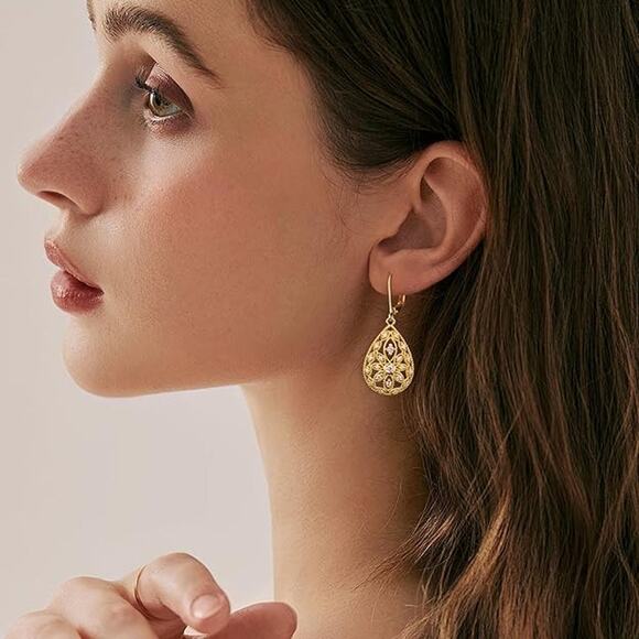 925 Sterling Filigree Teardrop Cubic Leverback Dangle Earrings for Women - Picture 5 of 5